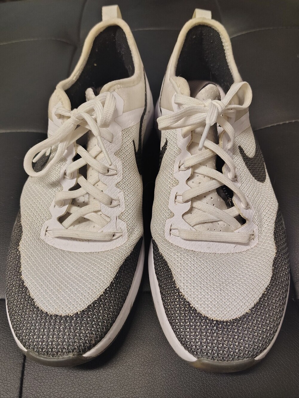 Nike Air Zoom Light Gray and Black Low-Profile Training Shoes 8.5 - Picture 5 of 6